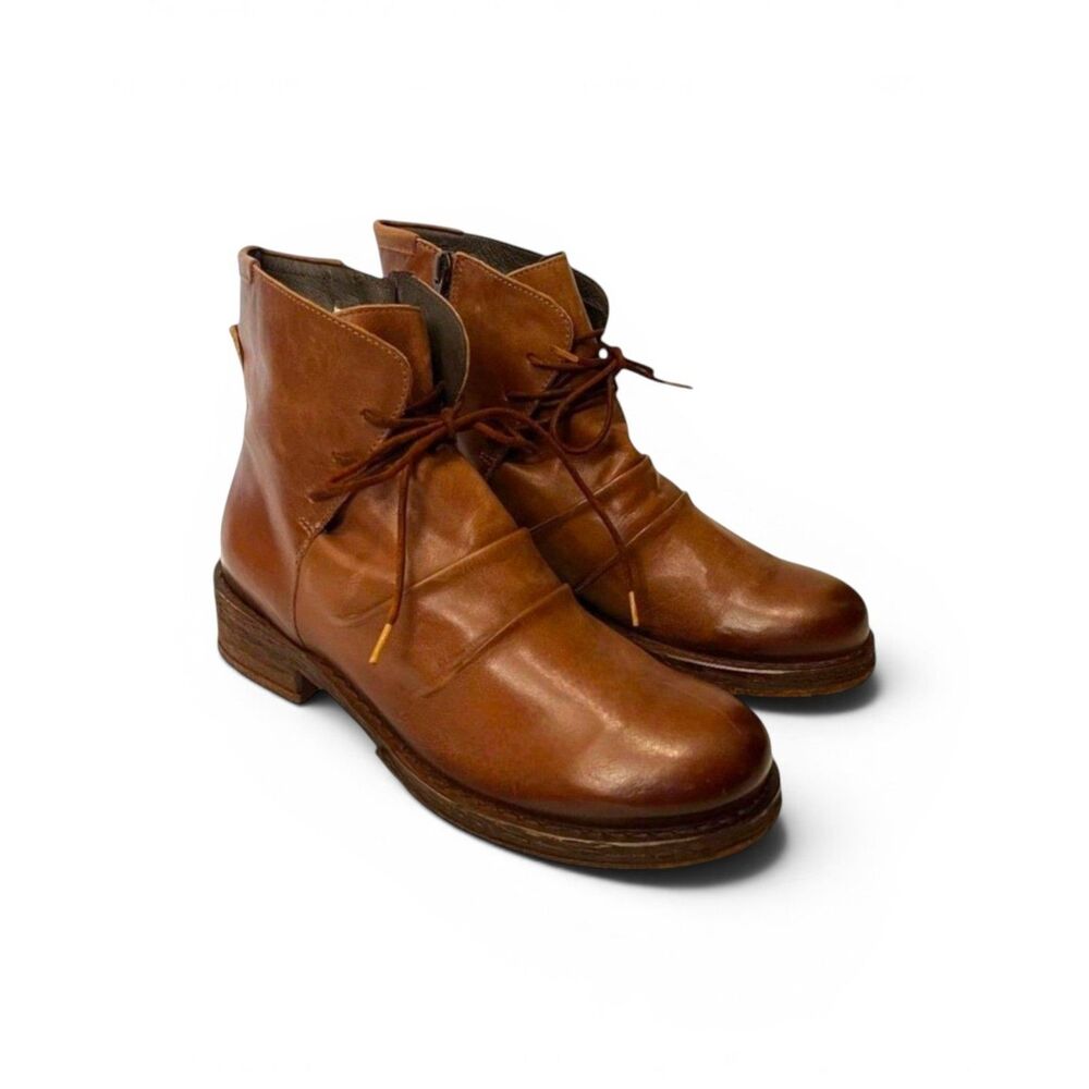 ERIC MICHAEL "Ursula", Brown Ankle Boots! Size 39 (8.5-9)